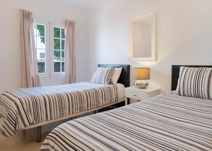 Charlana By Buenavilla Villa