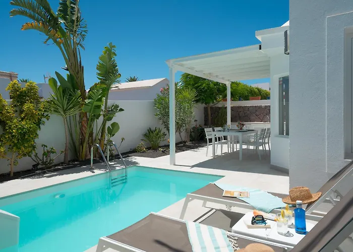 Charlana By Buenavilla Villa *