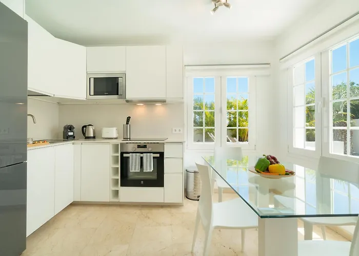 Charlana By Buenavilla Villa *